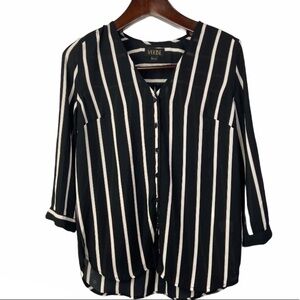 StitchFix•Vixbe•flowy oversized blackwhite stripe sheer buttondown blouse small